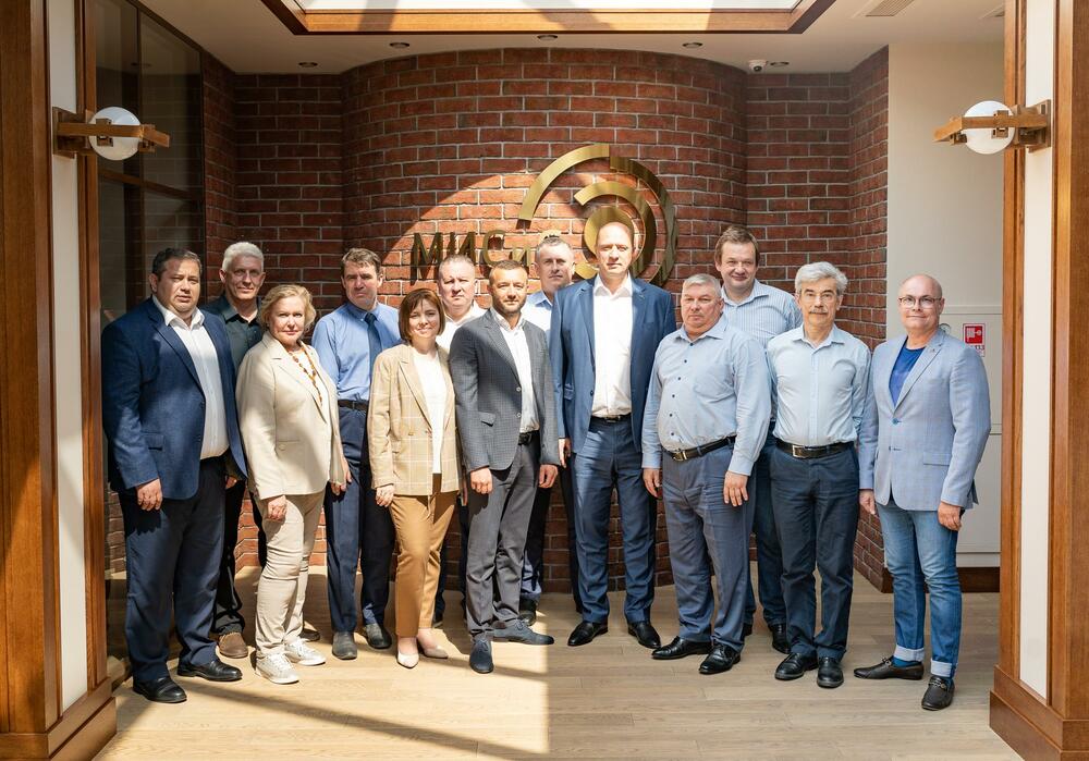 На изображении обучающиеся программы MBA