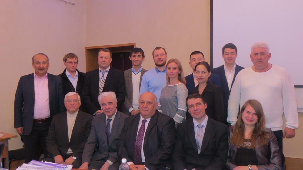 На изображении обучающиеся программы MBA