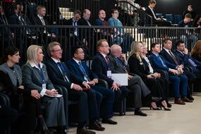 зрители на форуме